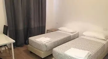 Elite Loreto ميلان